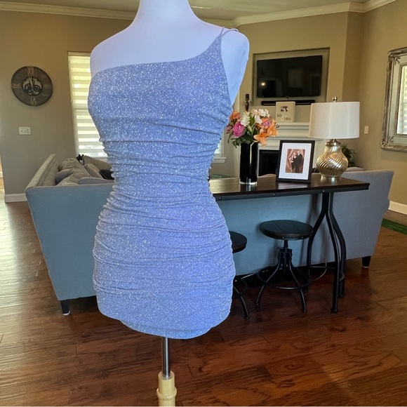 B. Darlin Ruched Sparkle Homecoming Dress Size 5/6 Small Lavender Purple Glitter - Picture 7 of 13